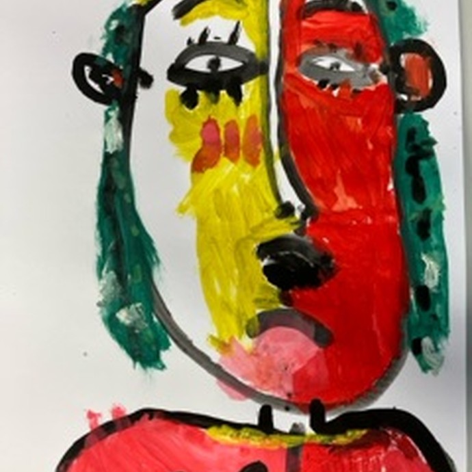 Eine in rot und gelb gemalte Frau im Stil von Picasso ist zu sehen. (vergrößerte Bildansicht wird geöffnet)